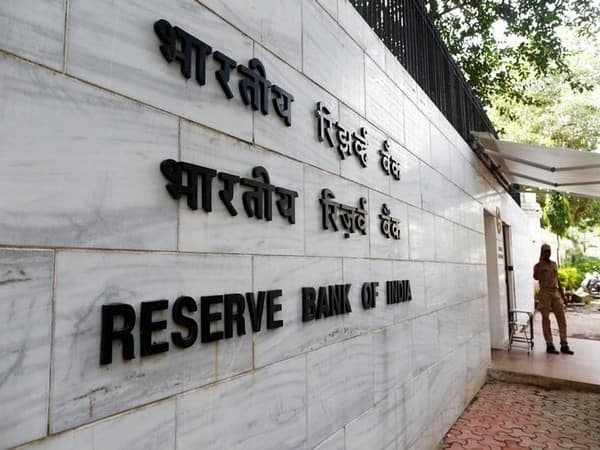 S Gurumurthy, Satish Marathe appointed to RBI board S Gurumurthy, Satish Marathe appointed to RBI board