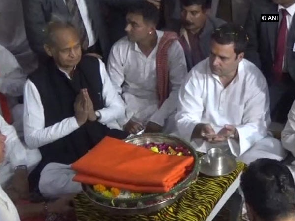 Rahul once again offers prayers at Somnath Temple Rahul once again offers prayers at Somnath Temple