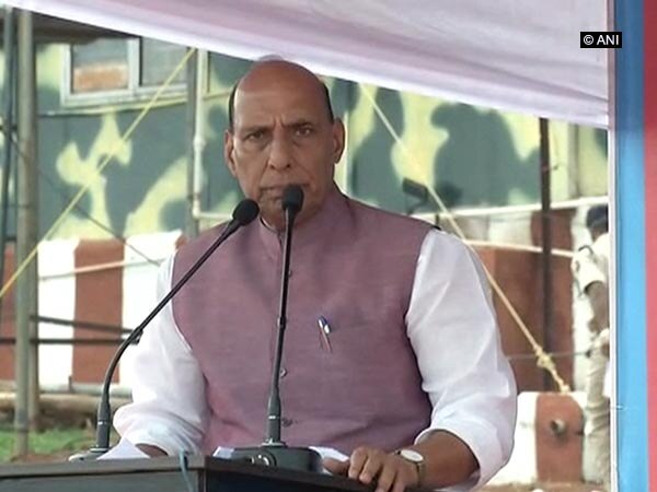 Home minister calls for expediting construction of bunkers along LoC Home minister calls for expediting construction of bunkers along LoC