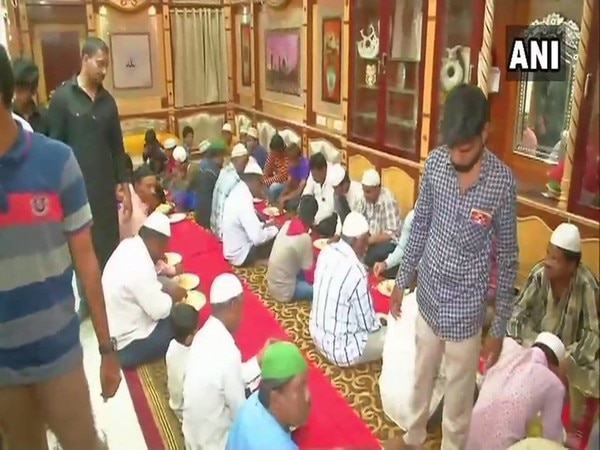 This Hyderabad trust distributes Iftar food, rations to poor during Ramzan This Hyderabad trust distributes Iftar food, rations to poor during Ramzan