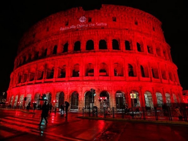 Rome's Colosseum turns red to remember persecuted Christians Rome's Colosseum turns red to remember persecuted Christians