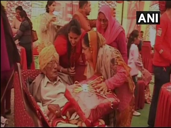 Former Army man celebrates 100th birthday with family Former Army man celebrates 100th birthday with family