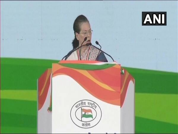 Sonia Gandhi accuses PM Modi of duping youth, farmers