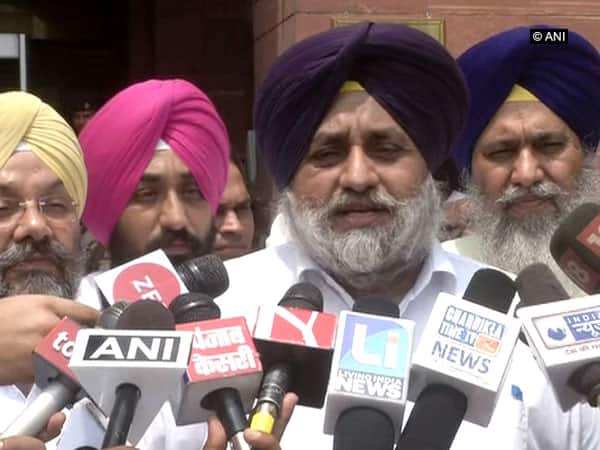 Sidhu should stay in Pak: Sukhbir Badal Sidhu should stay in Pak: Sukhbir Badal