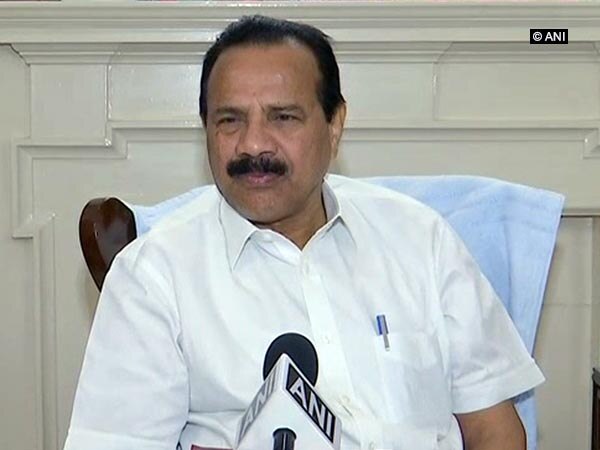 Sadananda Gowda urges Siddaramaiah to rule with seriousness Sadananda Gowda urges Siddaramaiah to rule with seriousness