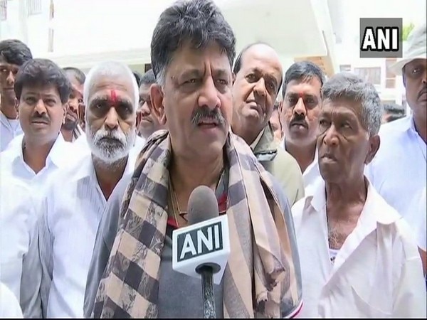 DK Shivakumar accused of operating hawala network DK Shivakumar accused of operating hawala network