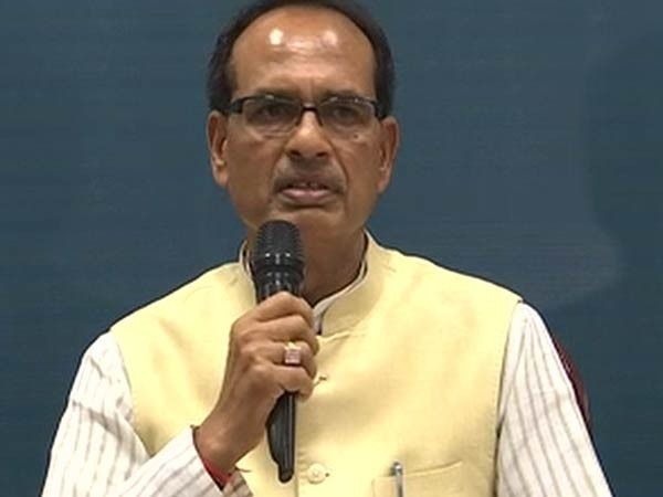 64 crore given to farmers: MP CM 64 crore given to farmers: MP CM