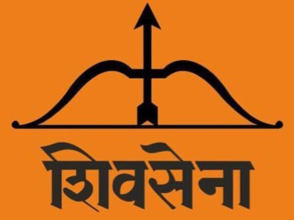 Shiv Sena hands out 'Ghotalebaaz Bhajap' booklet among members Shiv Sena hands out 'Ghotalebaaz Bhajap' booklet among members