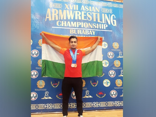 Para-athlete Shrimant Jha bags bronze at Asian Armwrestling C'ship Para-athlete Shrimant Jha bags bronze at Asian Armwrestling C'ship