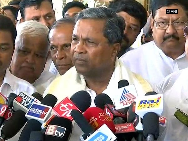 Siddaramaiah questions PM over his leaders' corruption  cases  Siddaramaiah questions PM over his leaders' corruption  cases