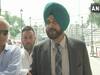 Sidhu defends himself over Pak visit row
