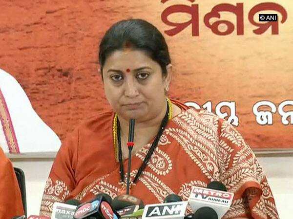 Smiriti Irani demands trial against Sanjay Nirupam Smiriti Irani demands trial against Sanjay Nirupam
