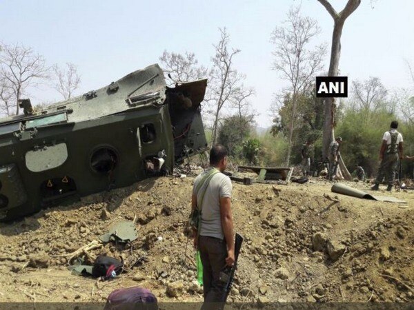 4 jawans injured in IED blast in Chhattisgarh 4 jawans injured in IED blast in Chhattisgarh