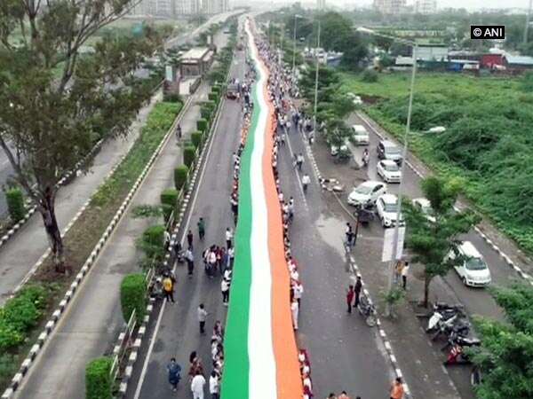 Gujarat: 1100 feet-long flag unfurled in Surat Gujarat: 1100 feet-long flag unfurled in Surat