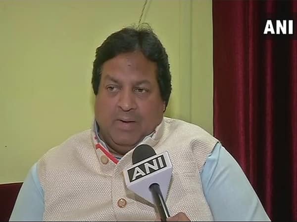 Tansen Samaroh: MP Minister apologises to Amjad Ali Khan Tansen Samaroh: MP Minister apologises to Amjad Ali Khan