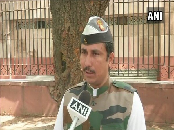 Peace-loving countries should come together against Pak: Commando Surendra Singh Peace-loving countries should come together against Pak: Commando Surendra Singh