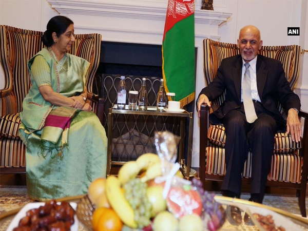 Sushma Swaraj meets Afghan President Ghani in New York Sushma Swaraj meets Afghan President Ghani in New York