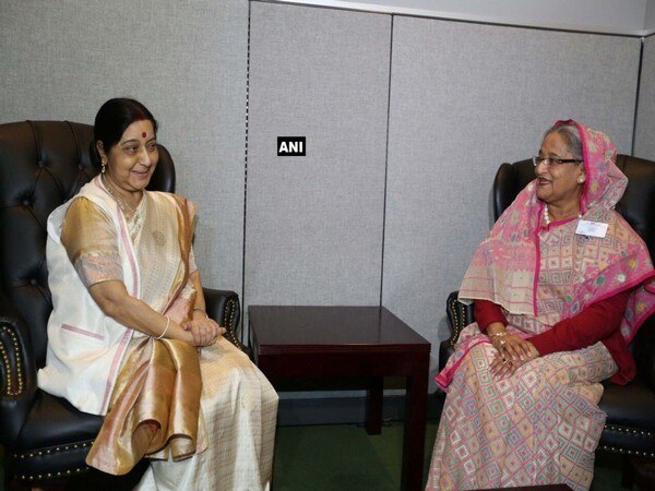 Swaraj meets B'desh PM Hasina, discusses Rohingya crisis Swaraj meets B'desh PM Hasina, discusses Rohingya crisis