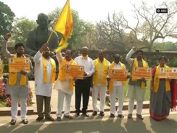 Dressed up as Swachh Bharat worker, TDP MP protests outside Parl. Dressed up as Swachh Bharat worker, TDP MP protests outside Parl.