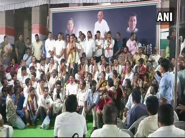 Telangana: Congress goes on 48-hr hunger strike against suspension Telangana: Congress goes on 48-hr hunger strike against suspension