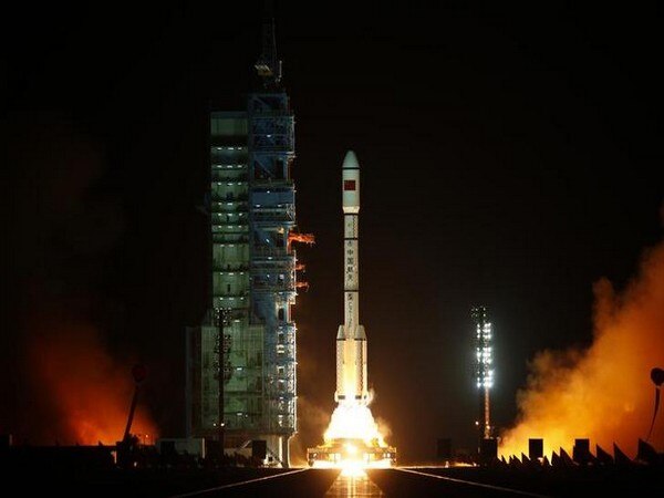 China's Tiangong-1 space lab set to hit Earth China's Tiangong-1 space lab set to hit Earth