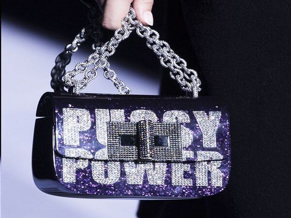 NYFW: Tom Ford promotes women empowerment with 'Pussy Power' bags! NYFW: Tom Ford promotes women empowerment with 'Pussy Power' bags!