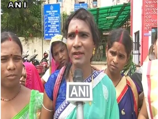 Odisha: Transgender community stages protest demanding five percent reservation in elections Odisha: Transgender community stages protest demanding five percent reservation in elections