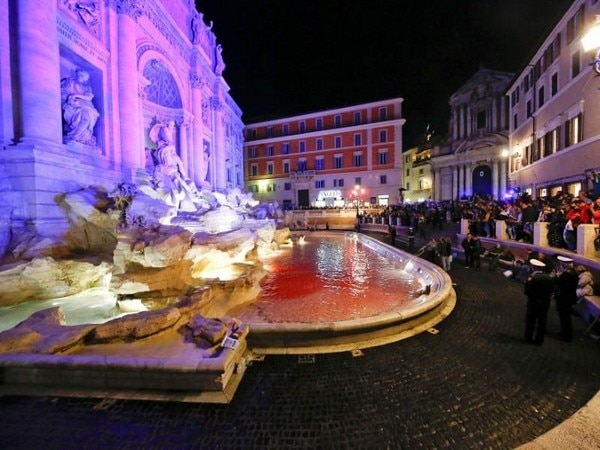 Water of Rome's historic fountain turns red Water of Rome's historic fountain turns red