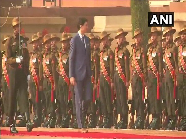 Trudeau inspects guard of honour at Rashtrapati Bhawan Trudeau inspects guard of honour at Rashtrapati Bhawan