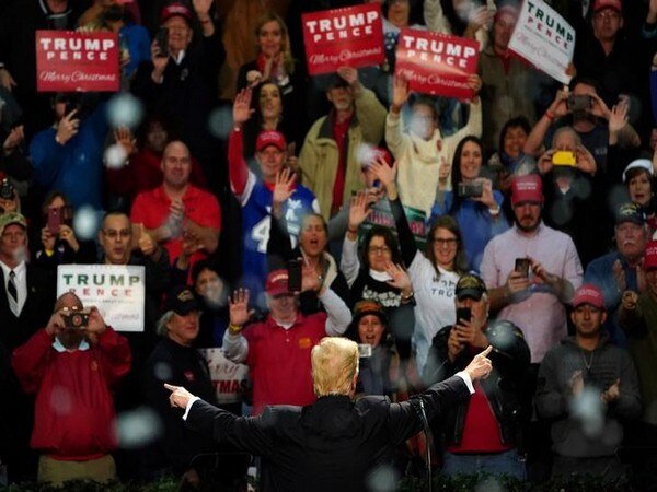 Trump demands sacking of Washington Post journo for tweeting 'phony' pic