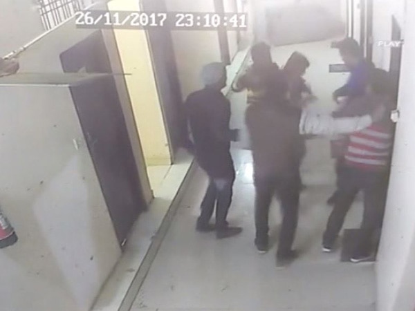 UP: Video footage captures policemen thrashing hotel employees UP: Video footage captures policemen thrashing hotel employees