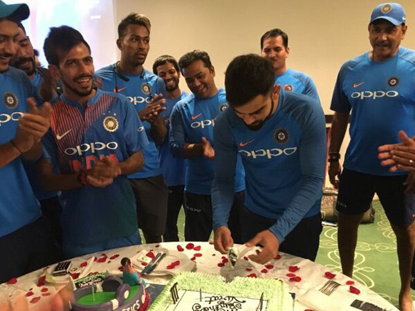 Virat Kohli celebrates birthday with teammates Virat Kohli celebrates birthday with teammates