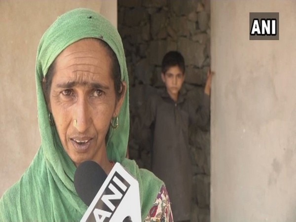 J-K: Widow gets own home under Pradhan Mantri Awas Yojna J-K: Widow gets own home under Pradhan Mantri Awas Yojna