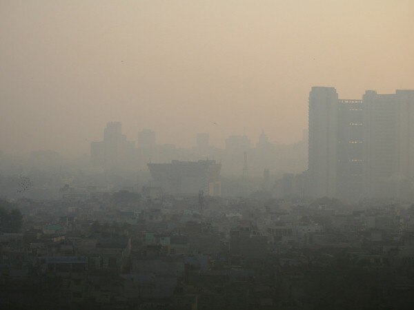 Air pollution can lead to lung cancer Air pollution can lead to lung cancer