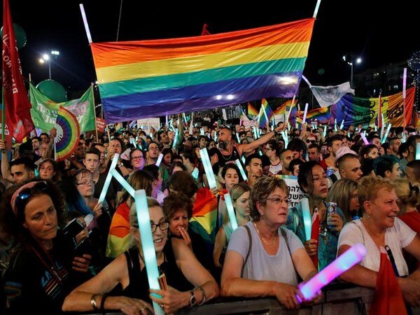 Massive protest in Tel Aviv over anti-LGBT surrogacy law Massive protest in Tel Aviv over anti-LGBT surrogacy law