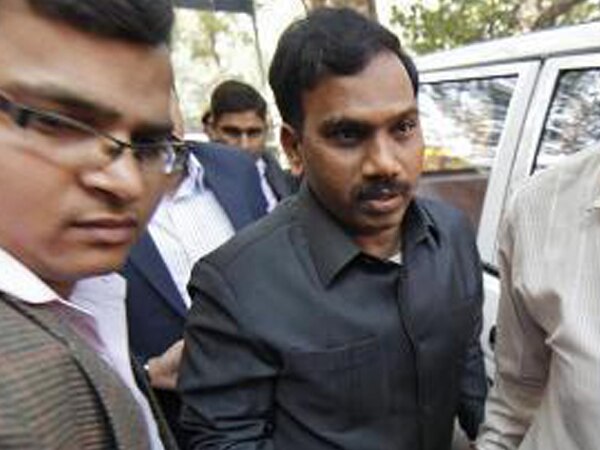 A Raja submits 'historical verdict' at Karunanidhi's 'feet' A Raja submits 'historical verdict' at Karunanidhi's 'feet'