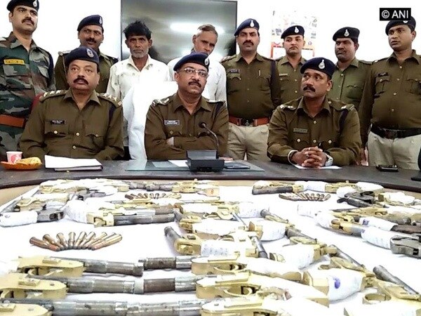 Arms smugglers arrested in MP Arms smugglers arrested in MP