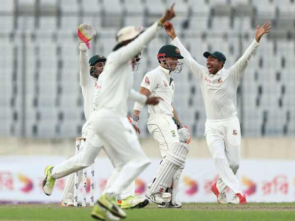 Shakib helps Bangladesh win Day 1 honours of Dhaka Test Shakib helps Bangladesh win Day 1 honours of Dhaka Test