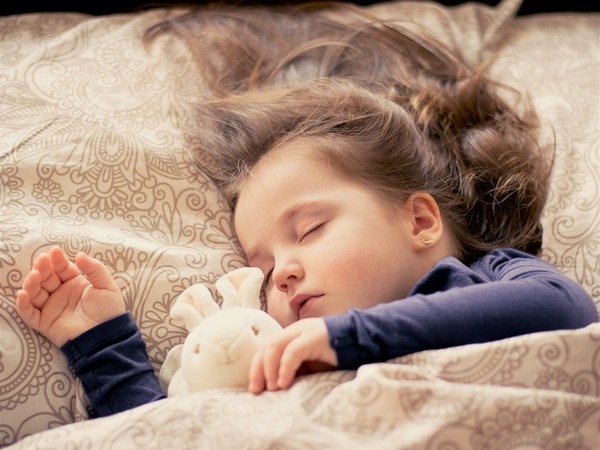 Children sleep poorly if mothers suffer from insomnia symptoms: Study Children sleep poorly if mothers suffer from insomnia symptoms: Study
