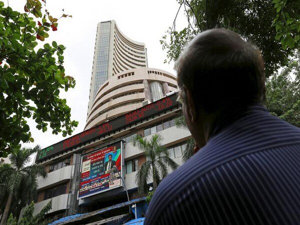 Sensex ends 275.67pts higher post RBI policy Sensex ends 275.67pts higher post RBI policy