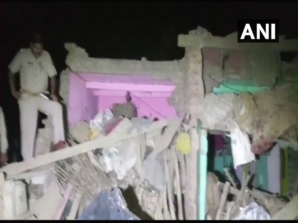 Bulandshahr: Two children killed in building collapse Bulandshahr: Two children killed in building collapse