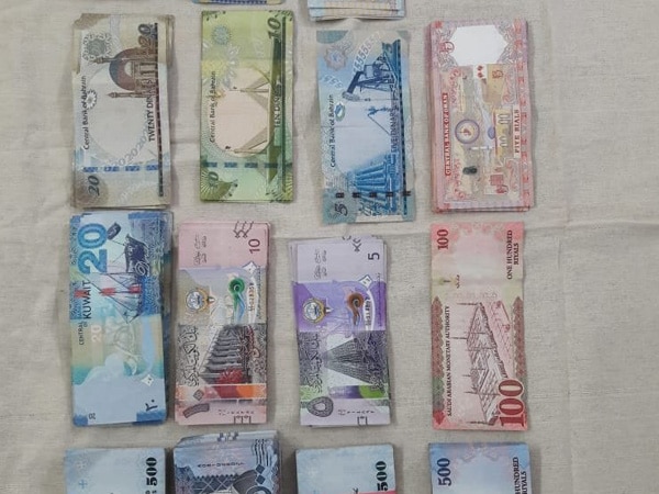 Man apprehended with illegal foreign currency at airport Man apprehended with illegal foreign currency at airport