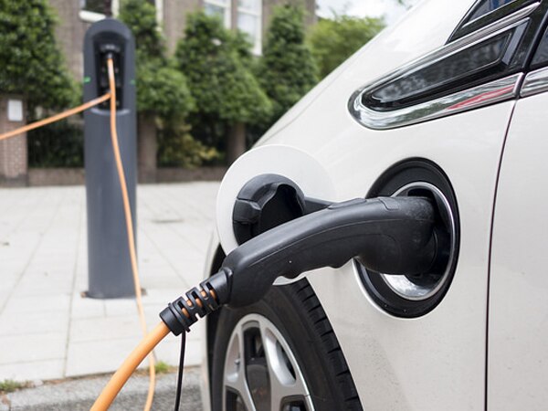 Electrical vehicles will reduce demand for oil worldwide Electrical vehicles will reduce demand for oil worldwide