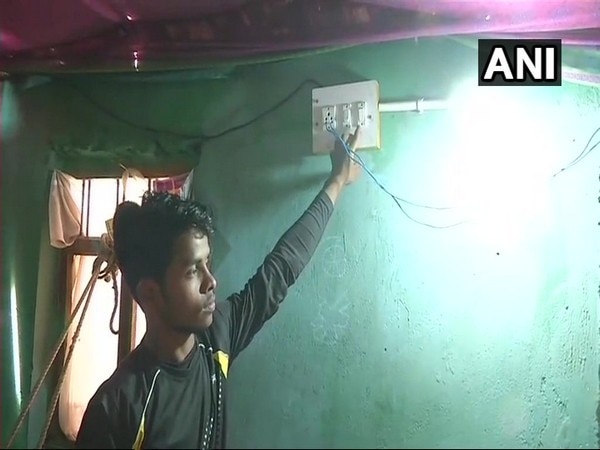 Maharashtra's tribal village gets electricity after 70 years of independence Maharashtra's tribal village gets electricity after 70 years of independence