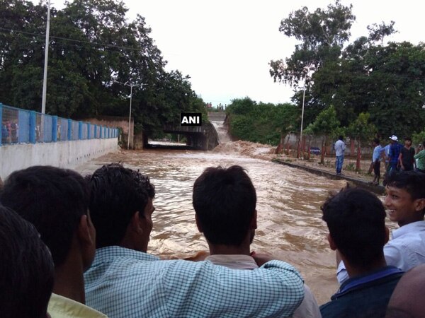 Bihar: Rs. 389 crore dam collapses a day before inauguration Bihar: Rs. 389 crore dam collapses a day before inauguration