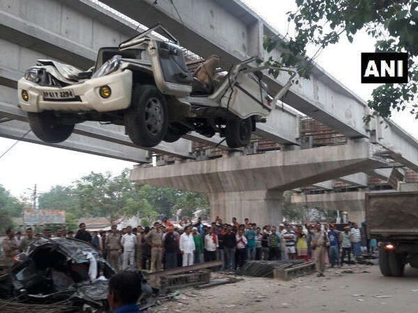 Flyover collapse: UP Setu Nigam Officials asked not to leave Varanasi Flyover collapse: UP Setu Nigam Officials asked not to leave Varanasi