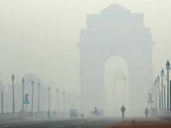 Delhi continues to be under grip of cold wave Delhi continues to be under grip of cold wave