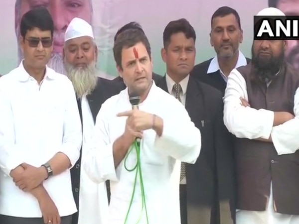 Rahul Gandhi blames BJP for farmers' condition in UP Rahul Gandhi blames BJP for farmers' condition in UP