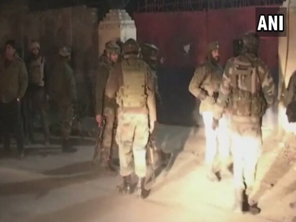 J-K: Terrorists hurl grenade at police station in Baramulla J-K: Terrorists hurl grenade at police station in Baramulla