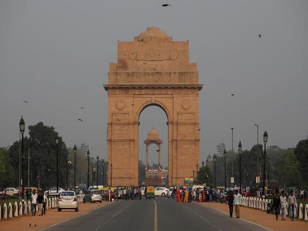 Delhi: 2 held for burning religious texts at India Gate Delhi: 2 held for burning religious texts at India Gate